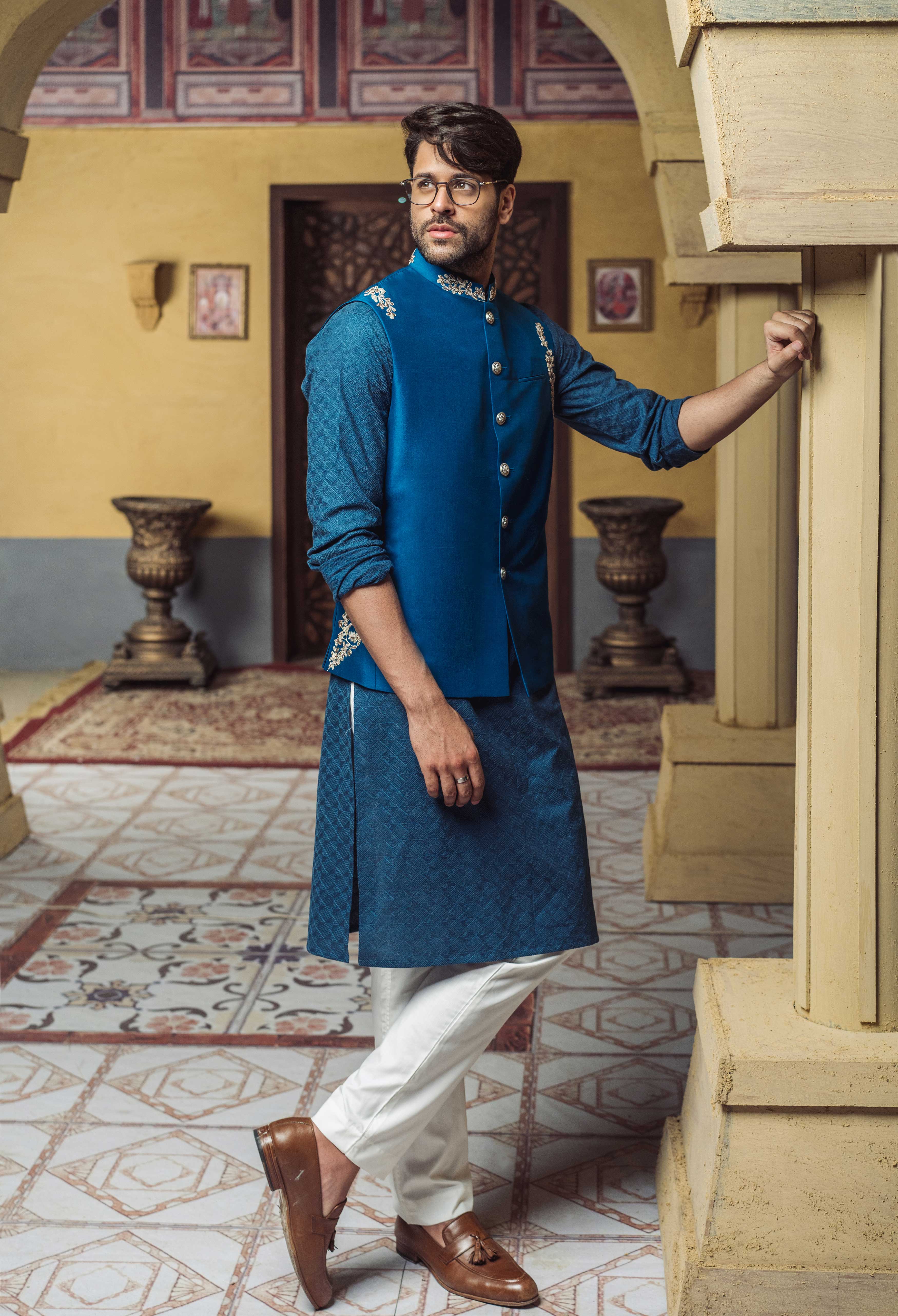 DELBARAM Waistcoat - Image 3