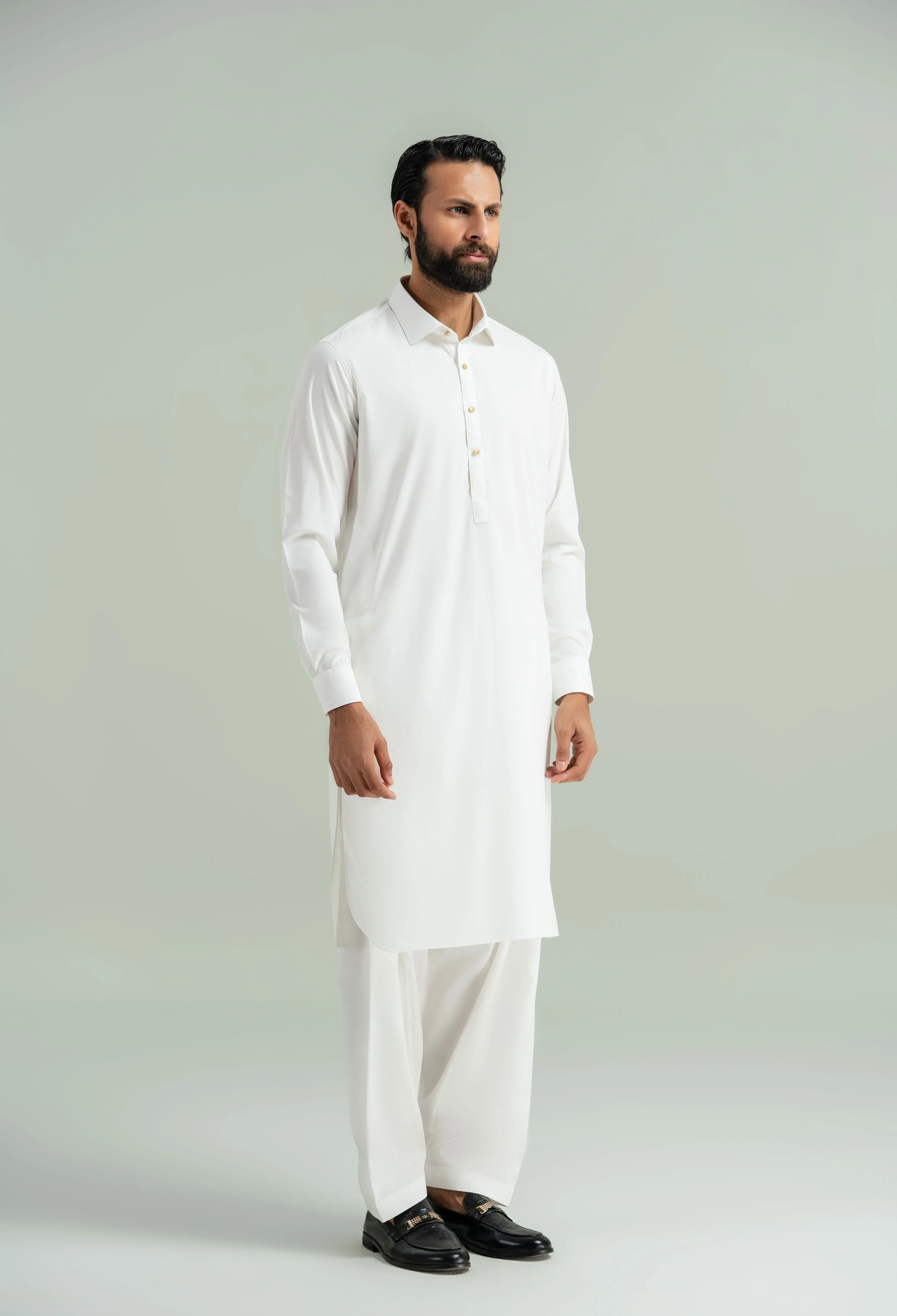 Off White Detailing Kameez Shalwar